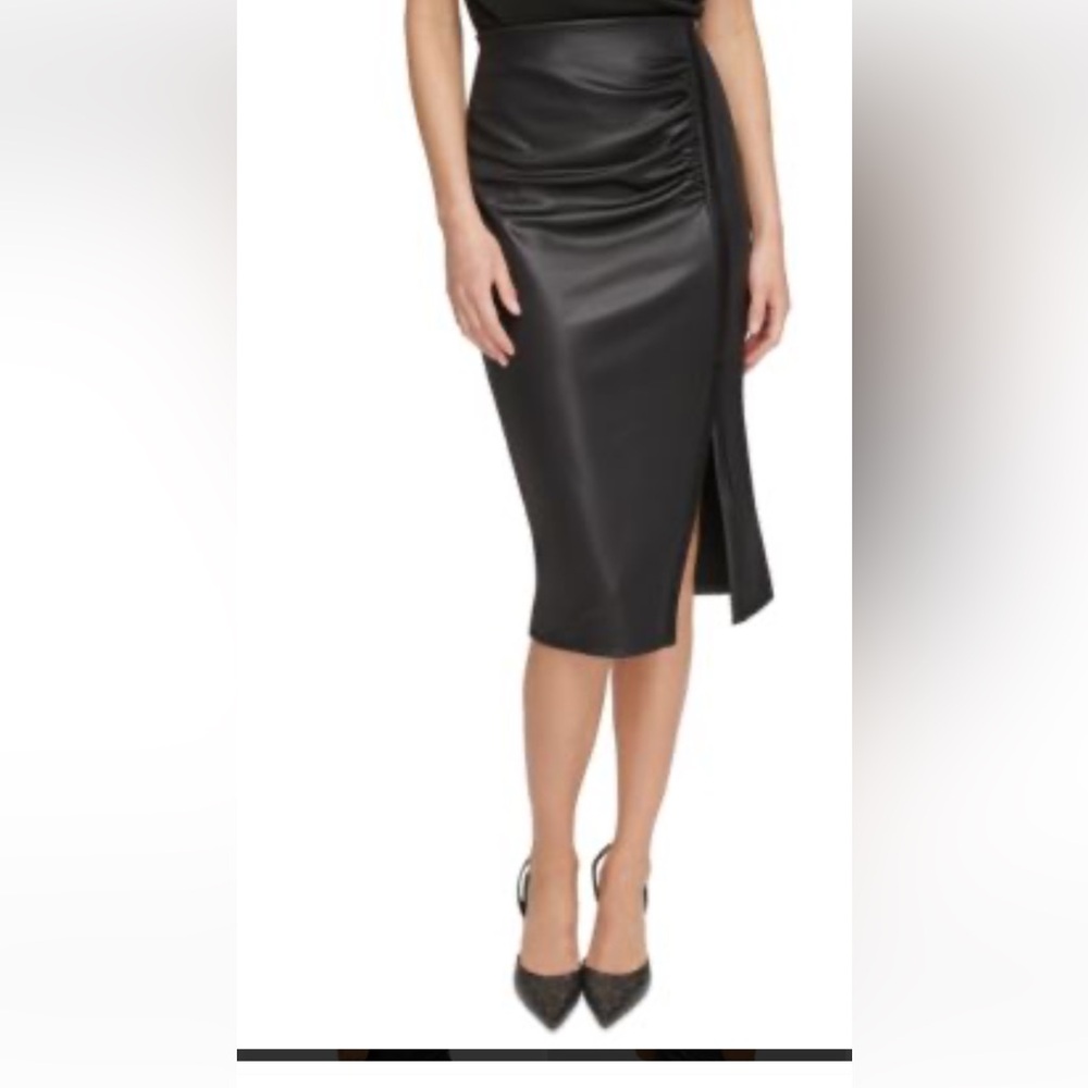 DKNY Elegant Black Women's Skirt very soft. I wore it only once.